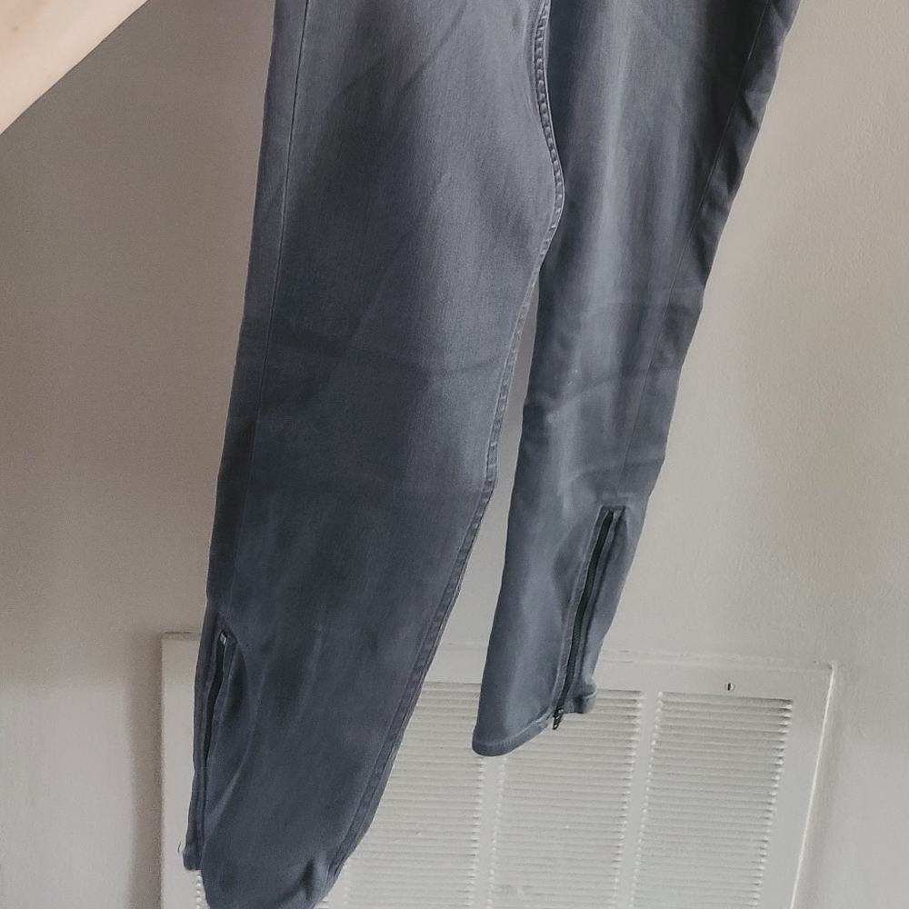 Express Grey Jean - Picture 7 of 8